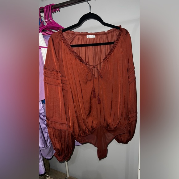 FREE PEOPLE All Tucks Bodysuit in Terracotta Size S (could fit a medium) - Picture 4 of 7